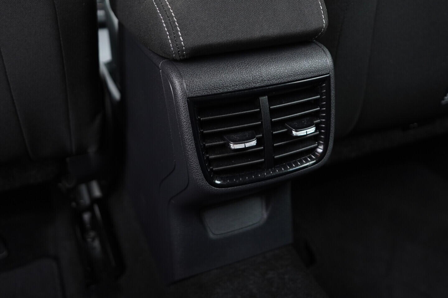 OM190V02487_35.webp_FABIA Selection 1.0 MPI 59 kW manuál, DPH