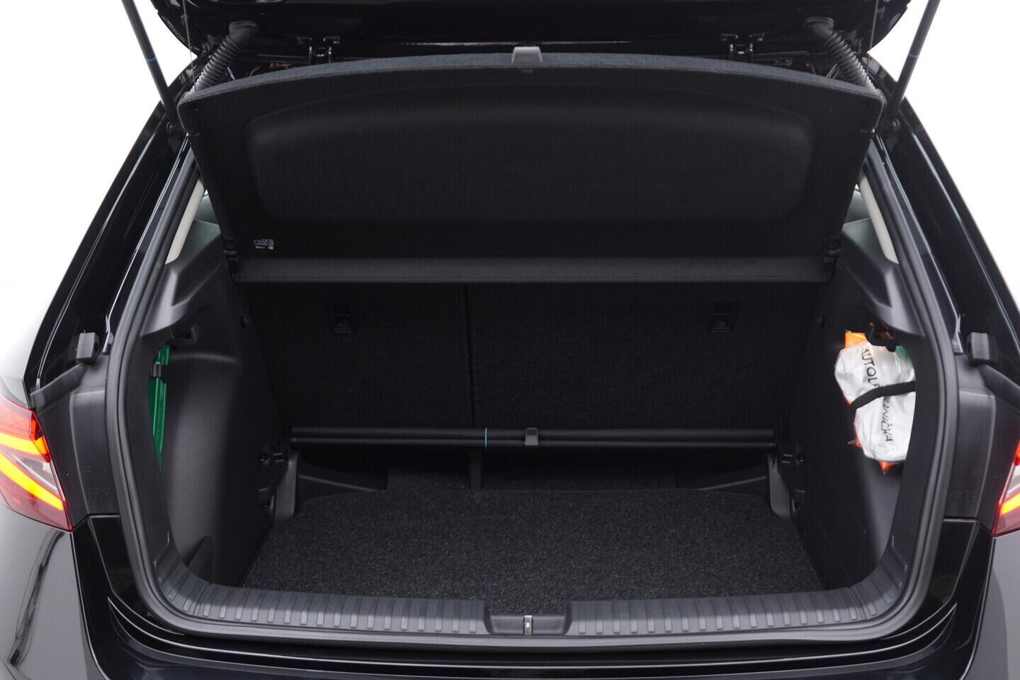 OM190V02487_38.webp_FABIA Selection 1.0 MPI 59 kW manuál, DPH