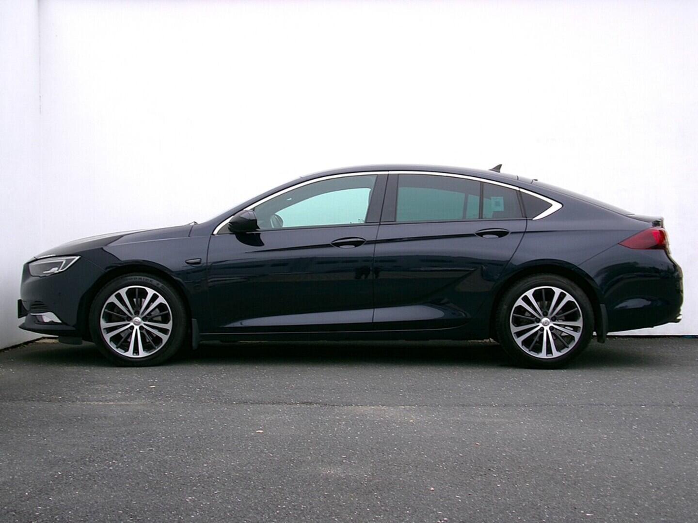 OM190V02496_12.webp_INSIGNIA  2.0 D20DTH OPT. LFS 125 kW automat