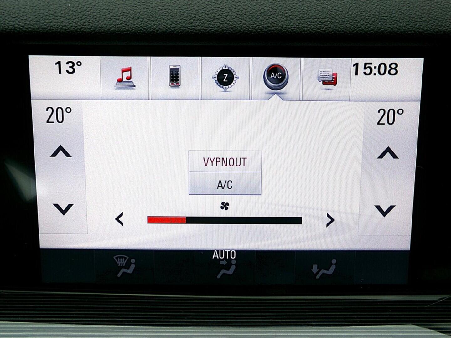 OM190V02496_30.webp_INSIGNIA  2.0 D20DTH OPT. LFS 125 kW automat