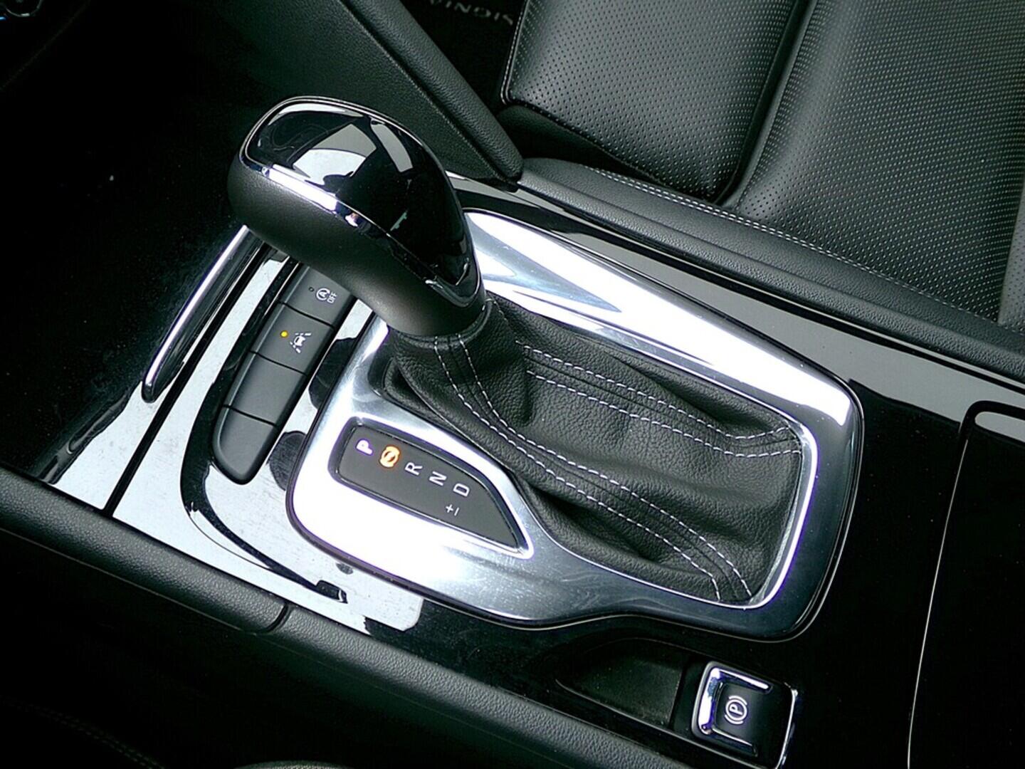 OM190V02496_32.webp_INSIGNIA  2.0 D20DTH OPT. LFS 125 kW automat