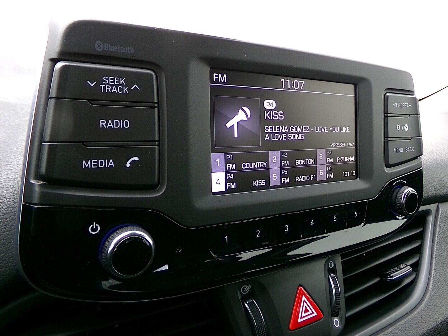 OM190V02497_26.webp_I30 FASTBACK Comfort  1.6  100 kW manuál