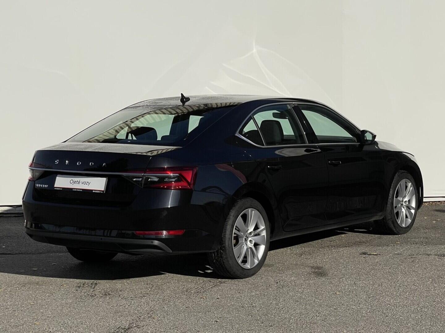 OM190V02502_11.webp_SUPERB Style 2.0 TDI 110 kW automat