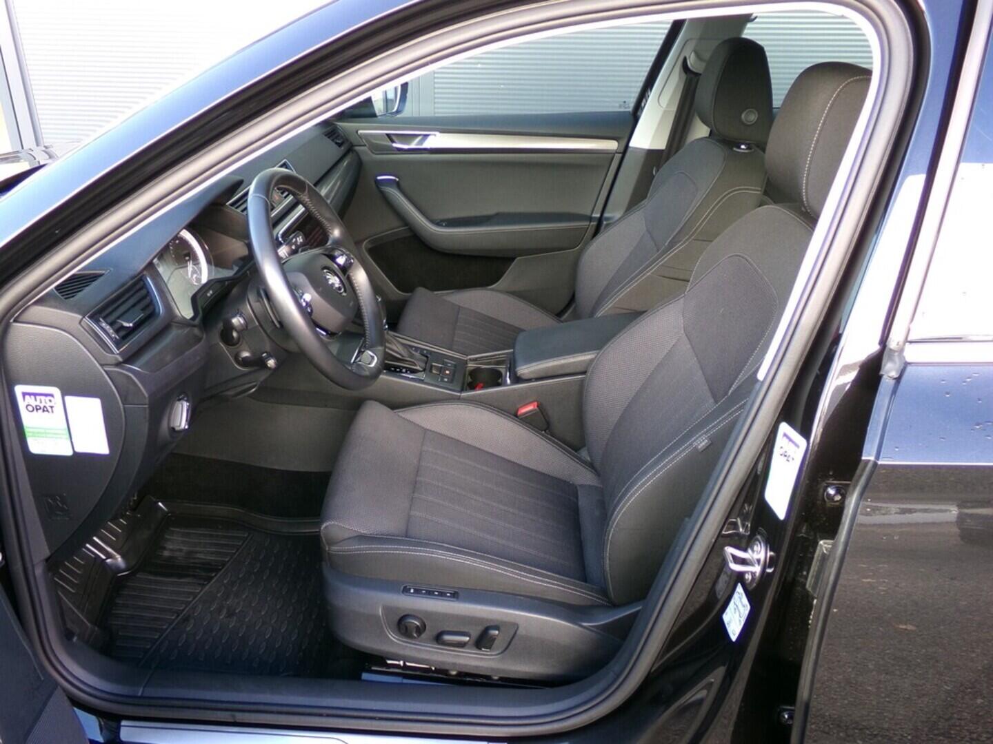 OM190V02502_20.webp_SUPERB Style 2.0 TDI 110 kW automat