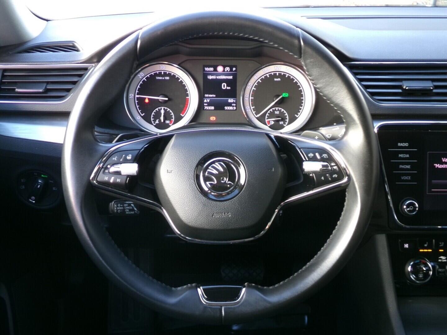 OM190V02502_23.webp_SUPERB Style 2.0 TDI 110 kW automat