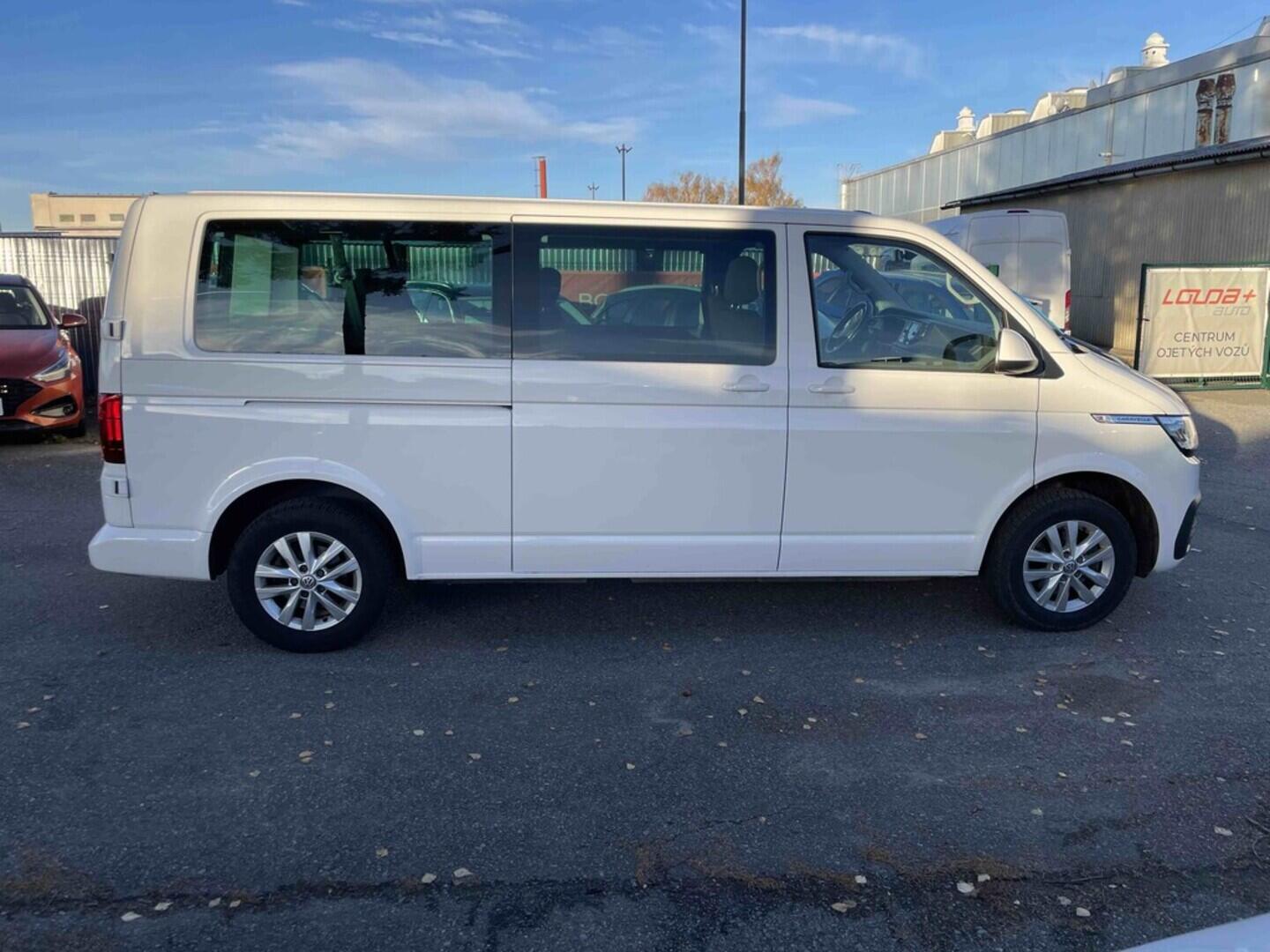 OM190V02519_12.webp_CARAVELLE Comfortline  2.0 TDI 110 kW automat, DPH