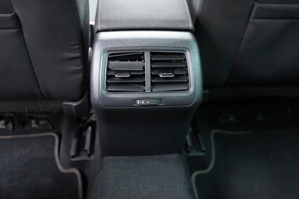 OM190V02521_35.webp_GOLF VARIANT Allstar 1.4 TSI 92 kW manuál