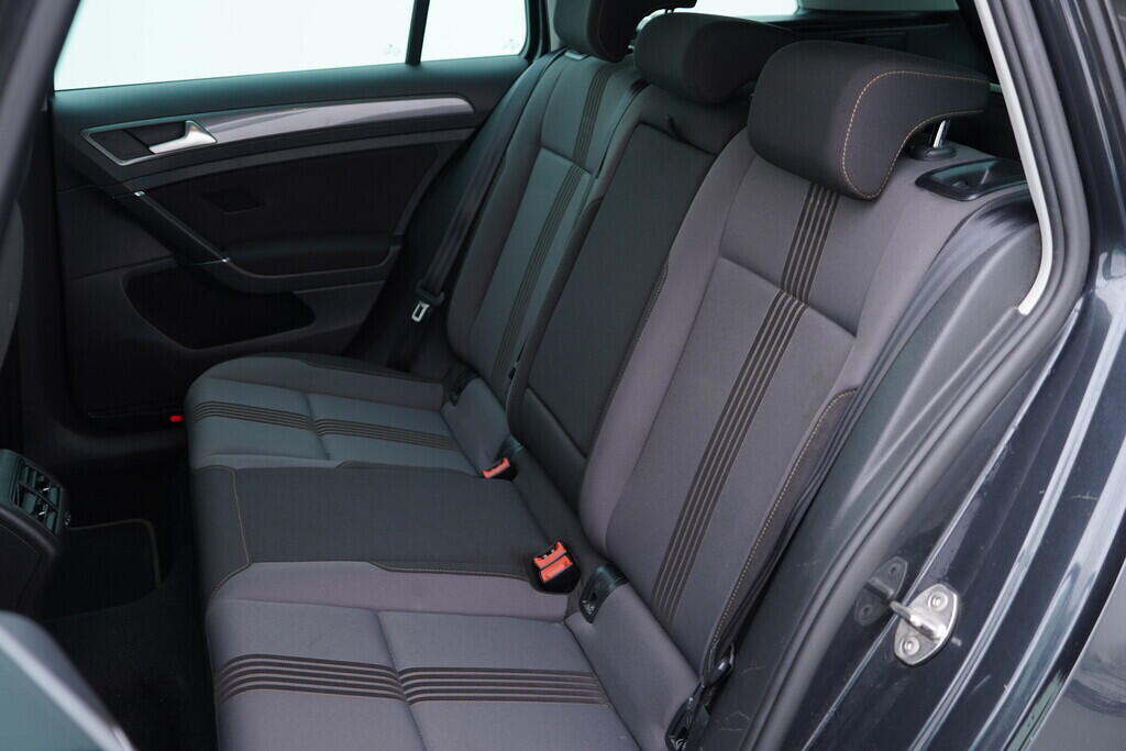 OM190V02521_37.webp_GOLF VARIANT Allstar 1.4 TSI 92 kW manuál