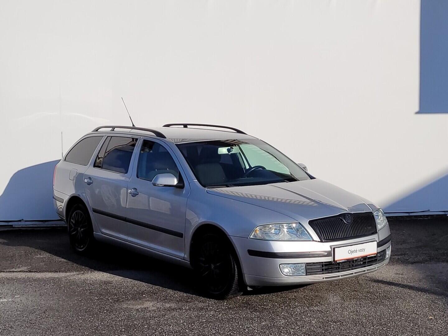 OM190V02524_14.webp_OCTAVIA Ambiente 1.9 TDI 77 kW manuál