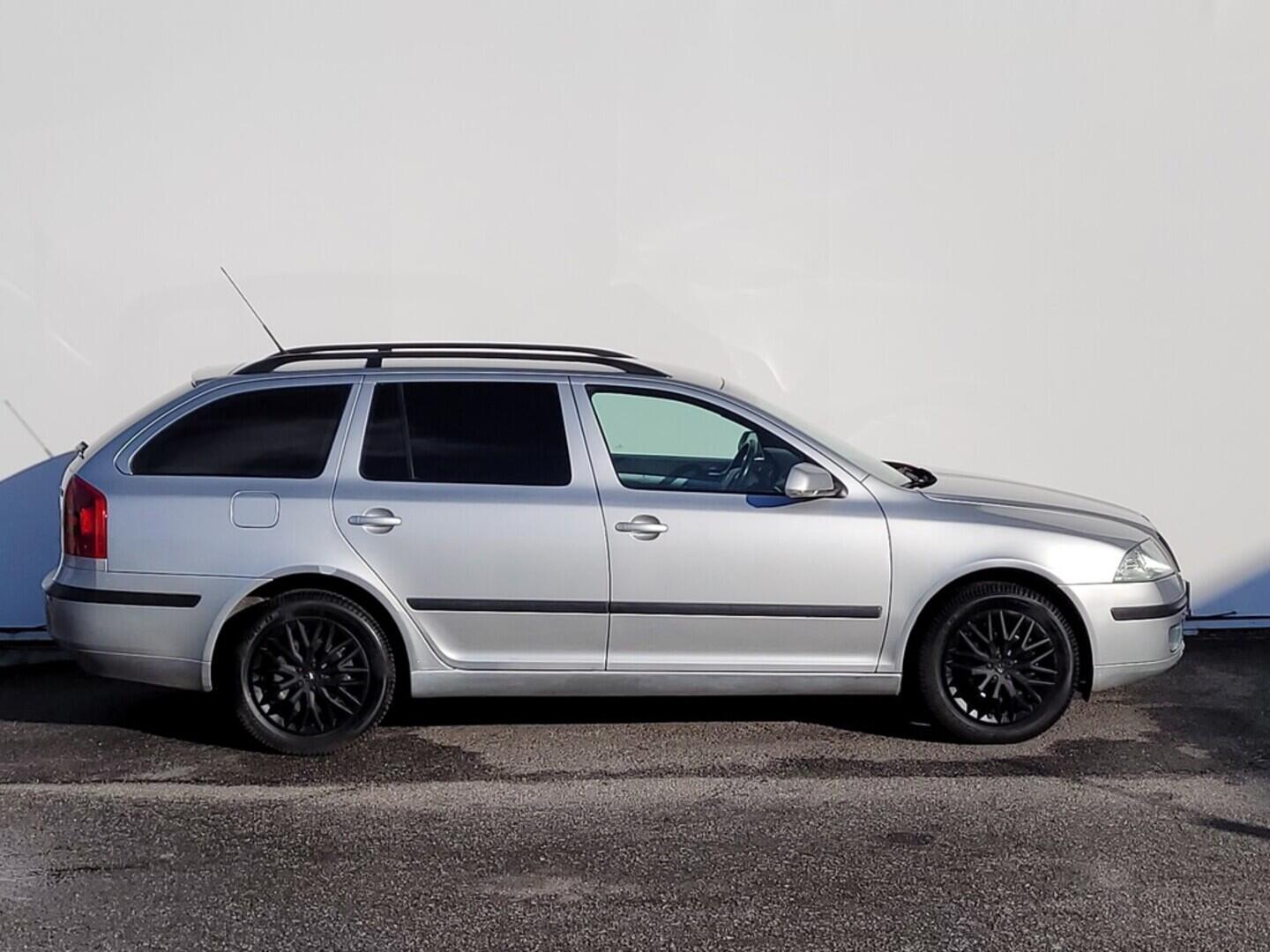 OM190V02524_16.webp_OCTAVIA Ambiente 1.9 TDI 77 kW manuál