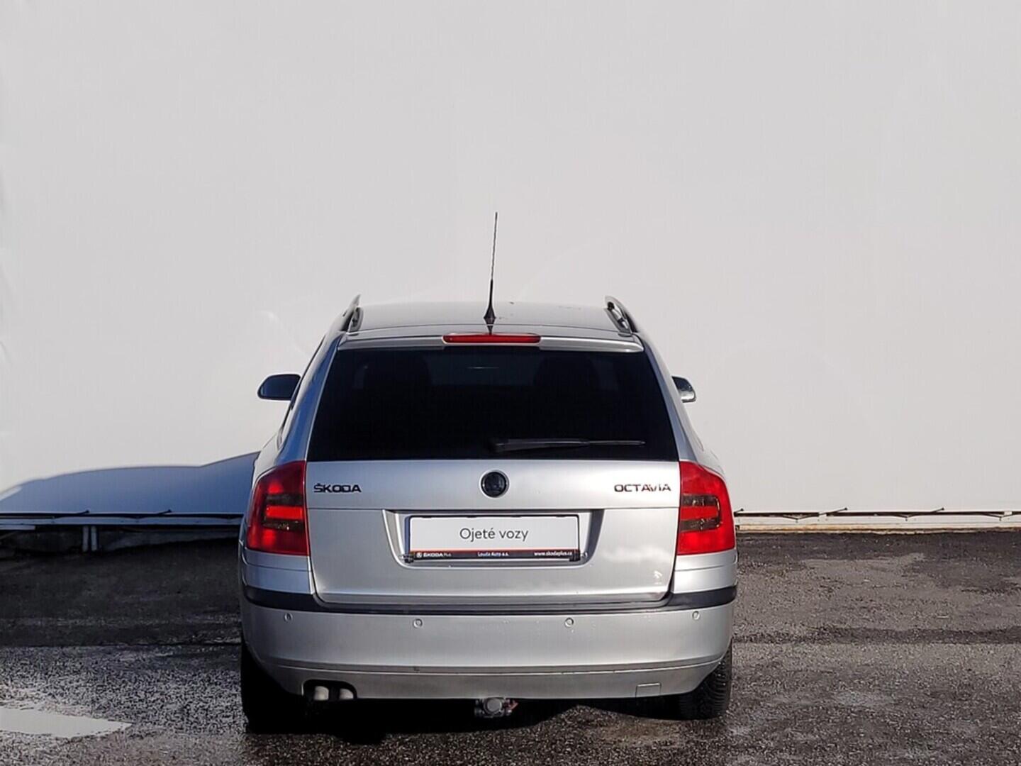 OM190V02524_17.webp_OCTAVIA Ambiente 1.9 TDI 77 kW manuál