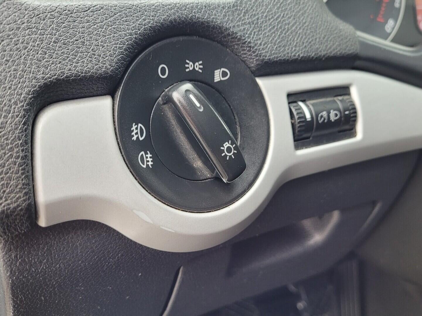 OM190V02524_22.webp_OCTAVIA Ambiente 1.9 TDI 77 kW manuál