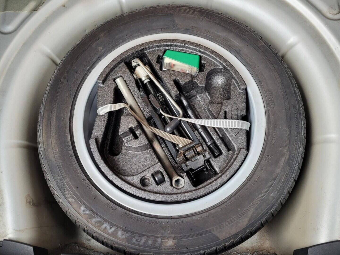 OM190V02524_31.webp_OCTAVIA Ambiente 1.9 TDI 77 kW manuál