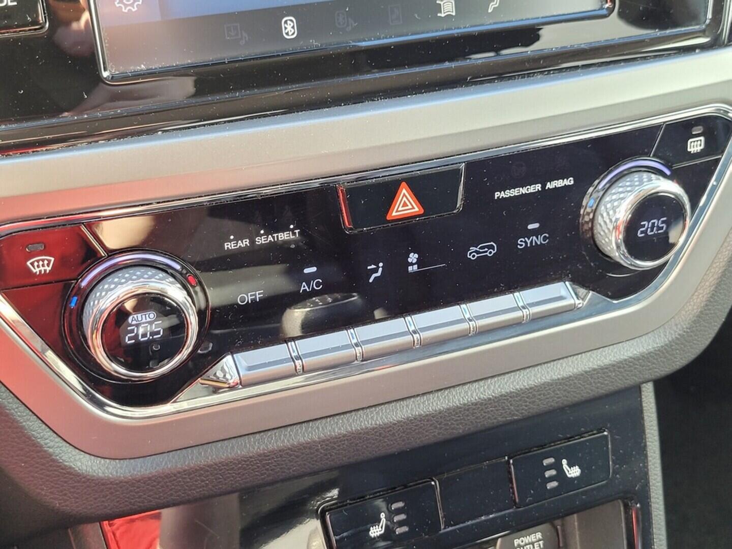 OM190V02528_25.webp_KORANDO  1.5  120 kW manuál