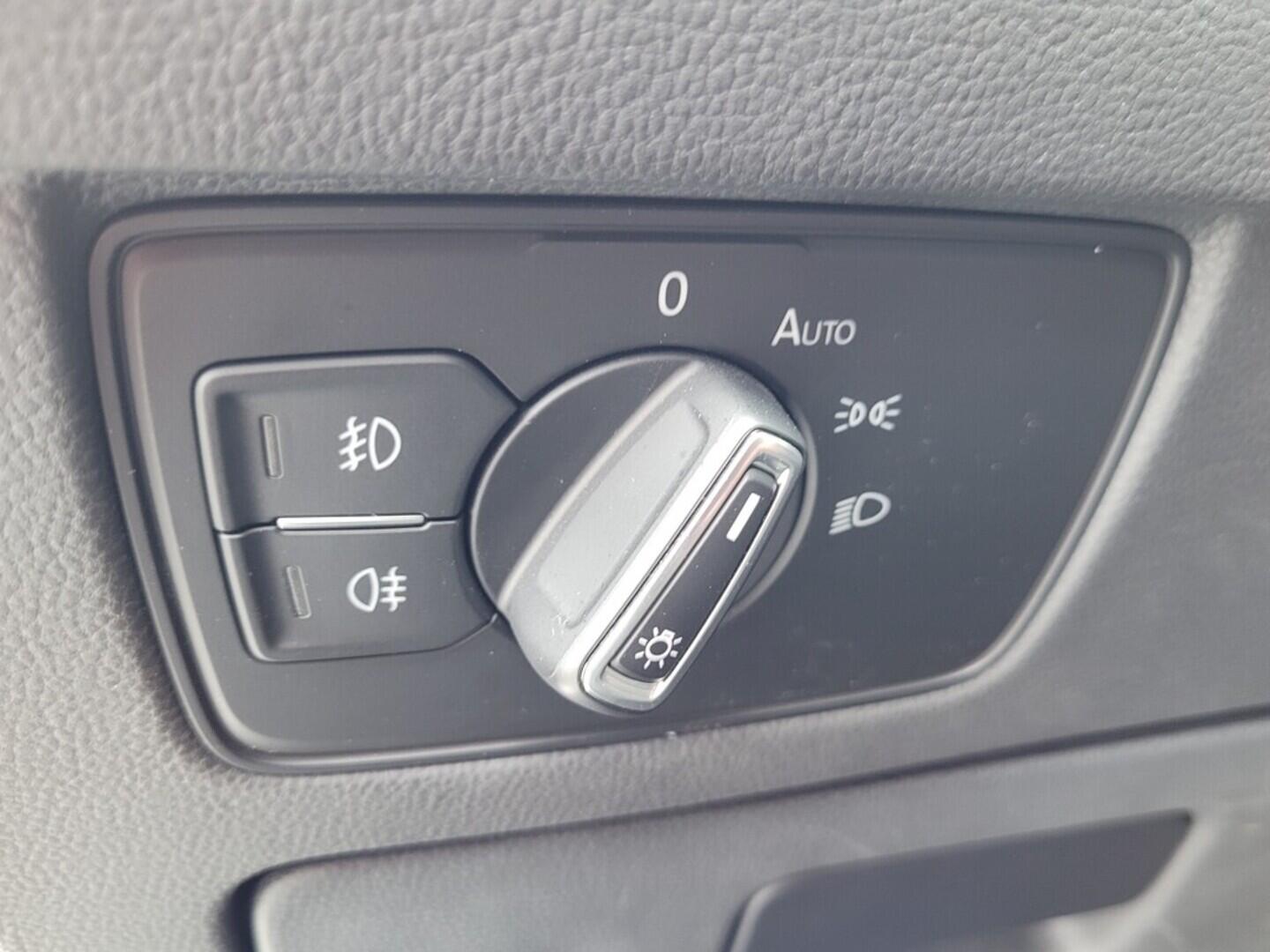 OM190V02538_22.webp_PASSAT Business 2.0 TDI 110 kW automat