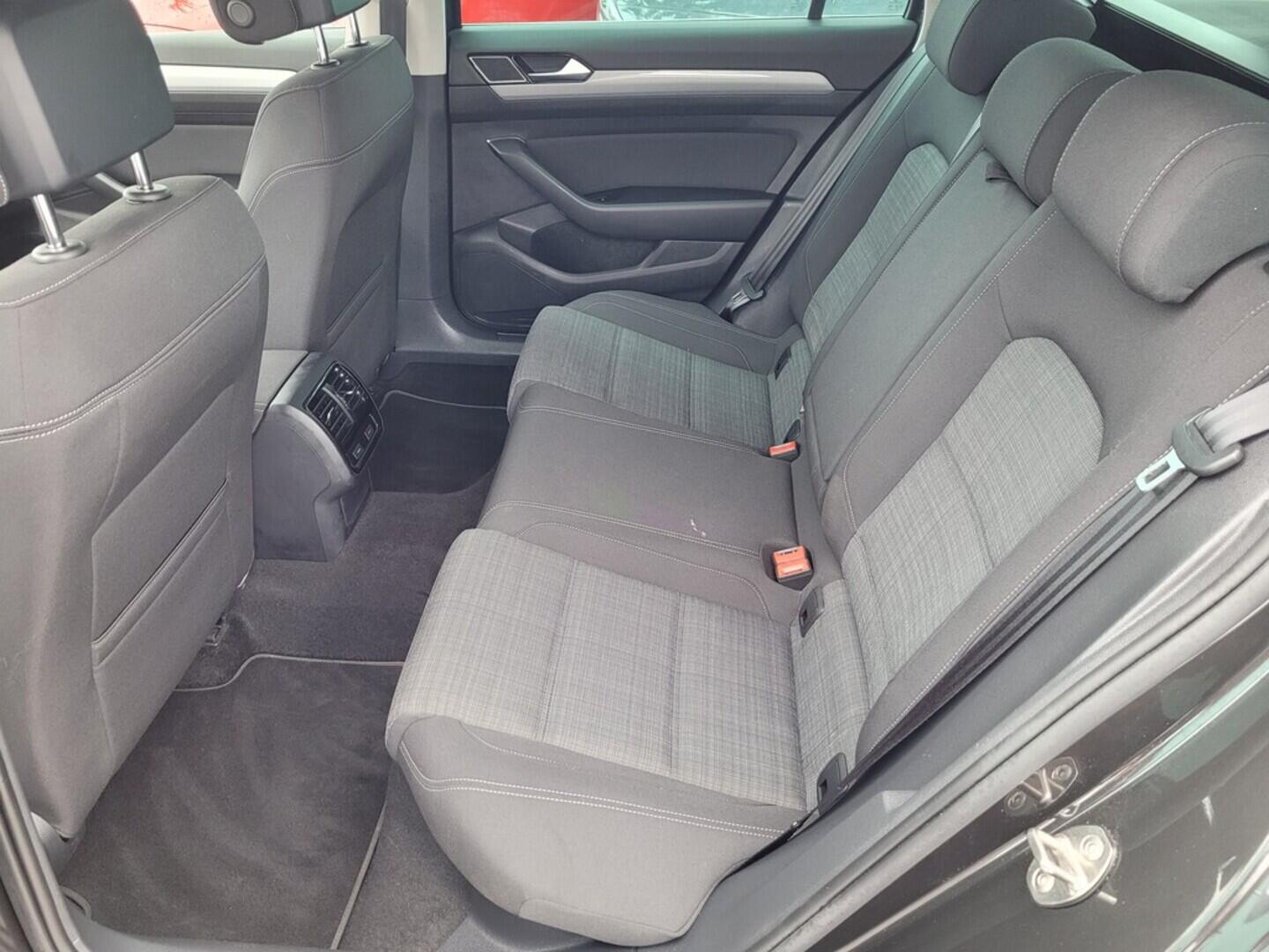 OM190V02538_31.webp_PASSAT Business 2.0 TDI 110 kW automat