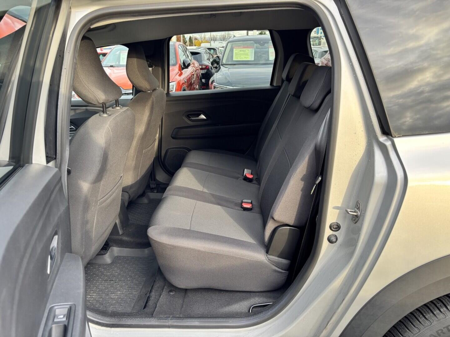 OM190V02539_35.webp_JOGGER  1.0             67 kW manuál