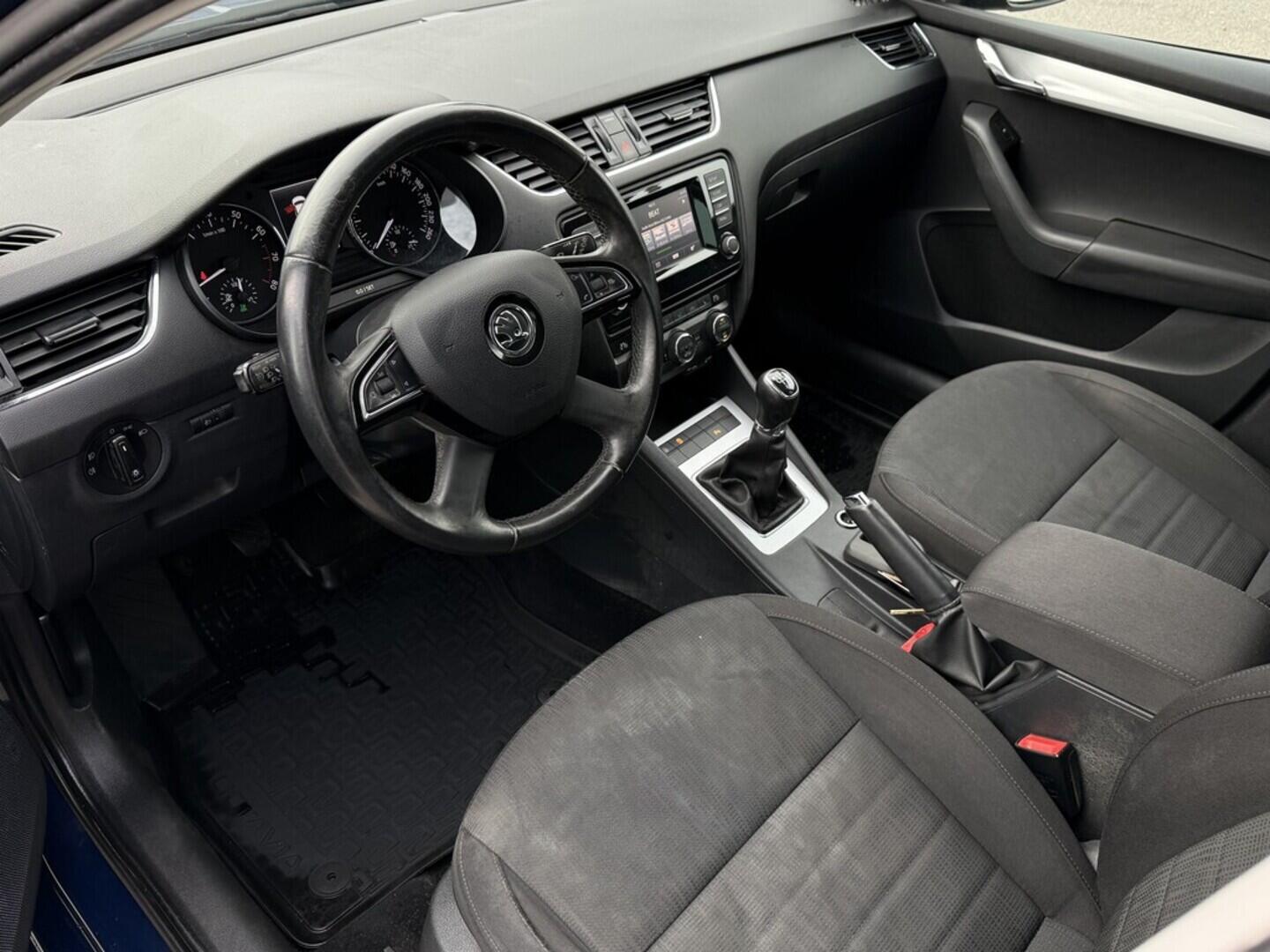 OM190V02540_19.webp_OCTAVIA Elegance G-TEC 1.4 TSI CNG 81 kW manuál