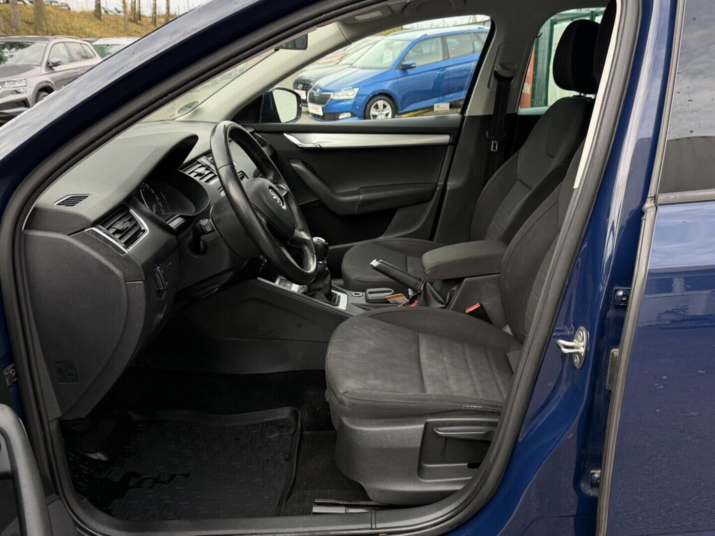 OM190V02540_20.webp_OCTAVIA Elegance G-TEC 1.4 TSI CNG 81 kW manuál