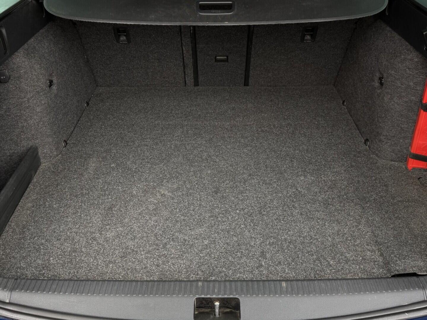 OM190V02540_30.webp_OCTAVIA Elegance G-TEC 1.4 TSI CNG 81 kW manuál