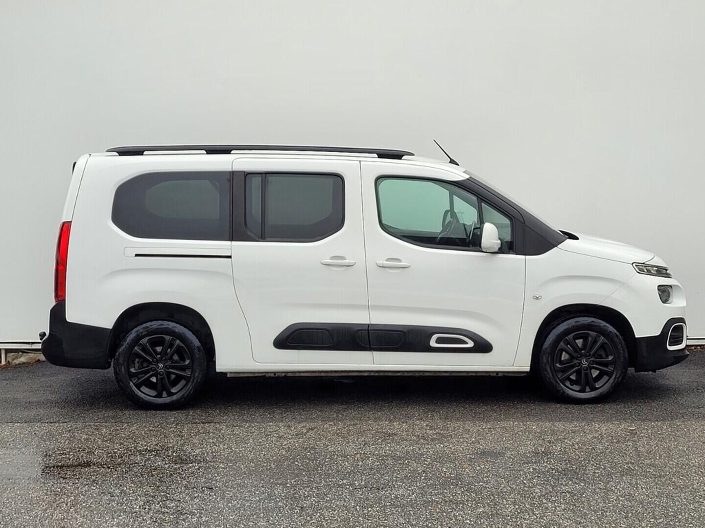 OM190V02542_16.webp_BERLINGO  1.5 BlueHDi 96 kW manuál