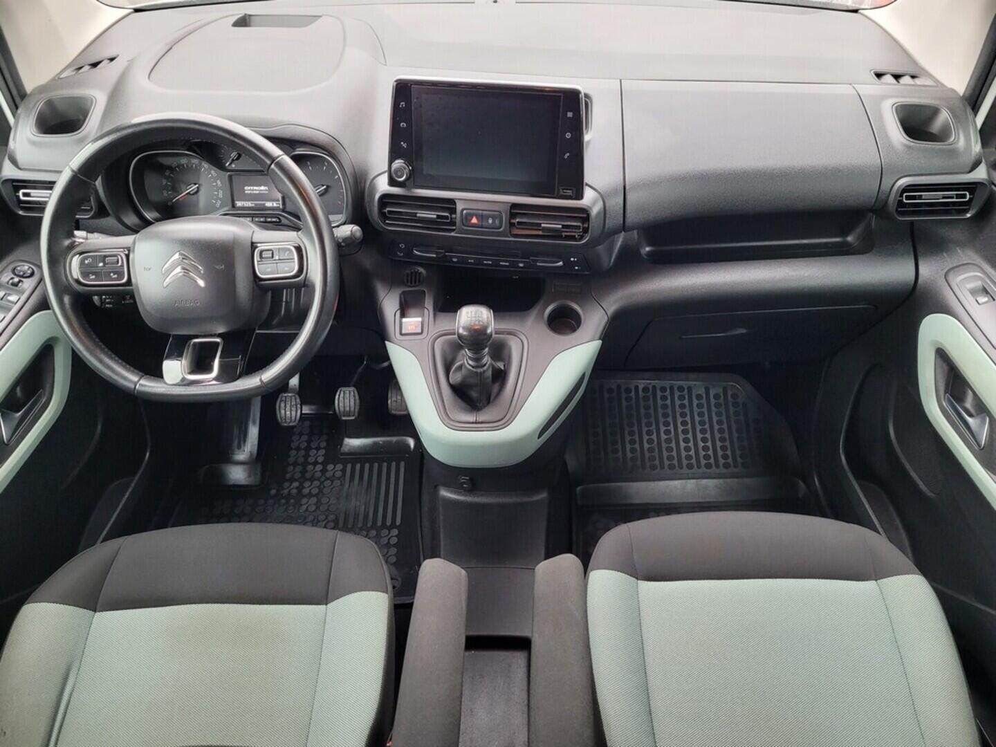 OM190V02542_18.webp_BERLINGO  1.5 BlueHDi 96 kW manuál