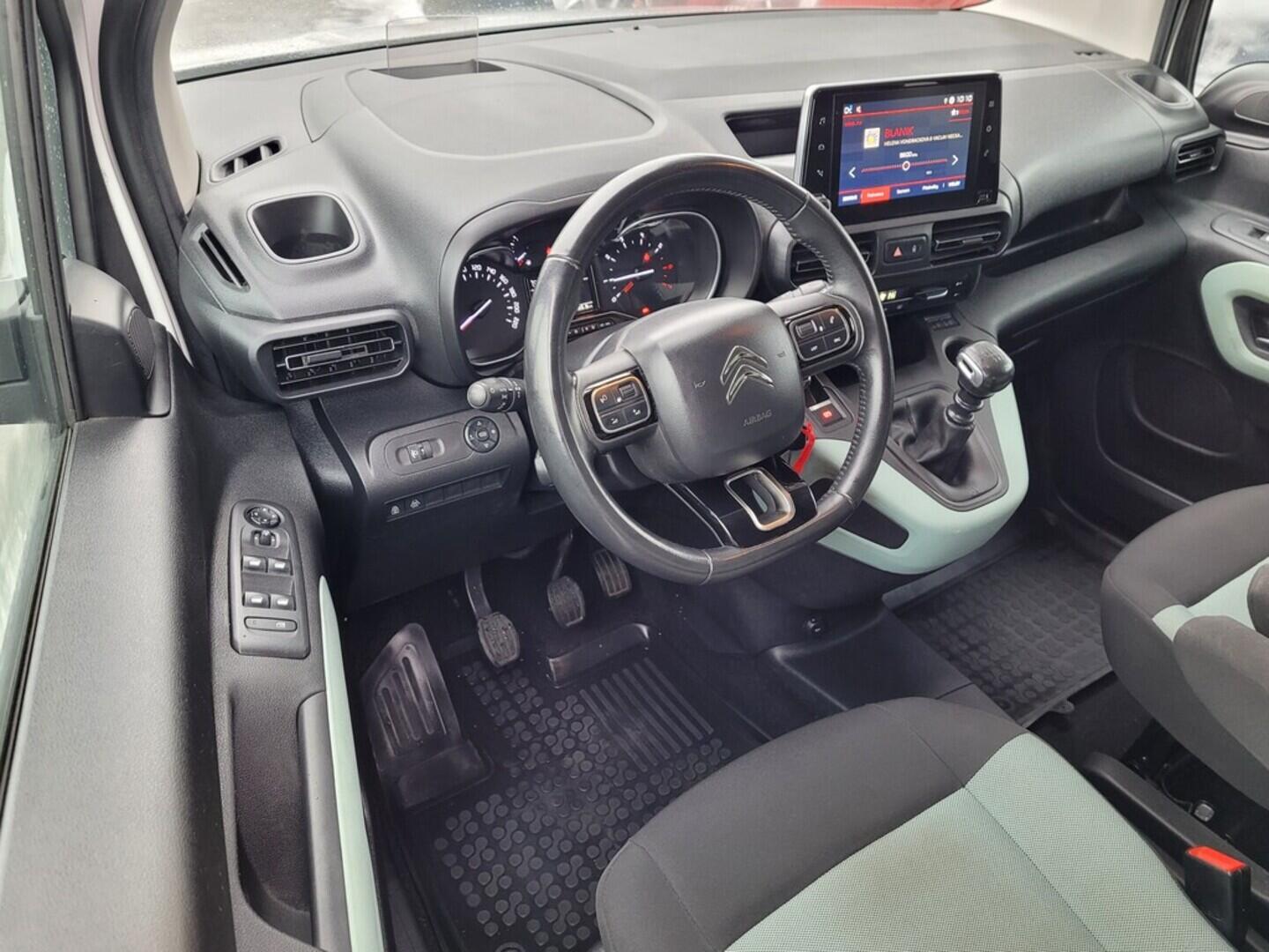 OM190V02542_19.webp_BERLINGO  1.5 BlueHDi 96 kW manuál