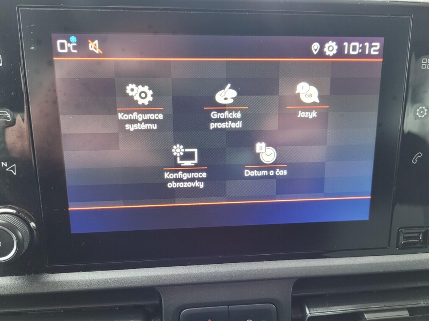 OM190V02542_25.webp_BERLINGO  1.5 BlueHDi 96 kW manuál