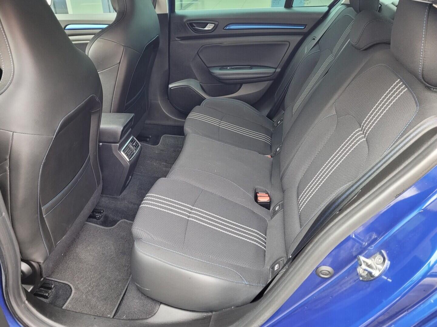 OM190V02550_29.webp_MÉGANE GT line 1.2 TCe 74 kW manuál