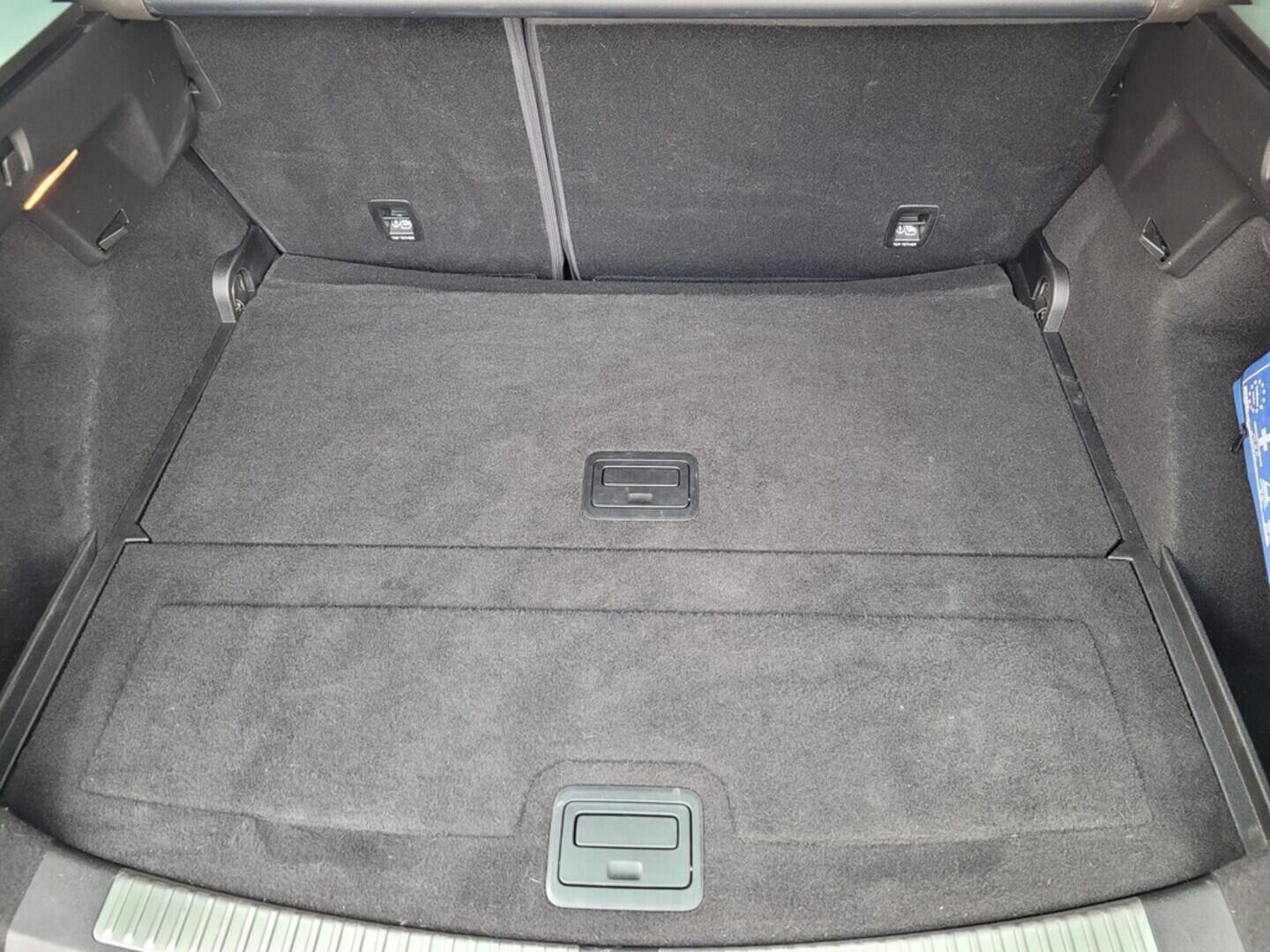 OM190V02550_30.webp_MÉGANE GT line 1.2 TCe 74 kW manuál