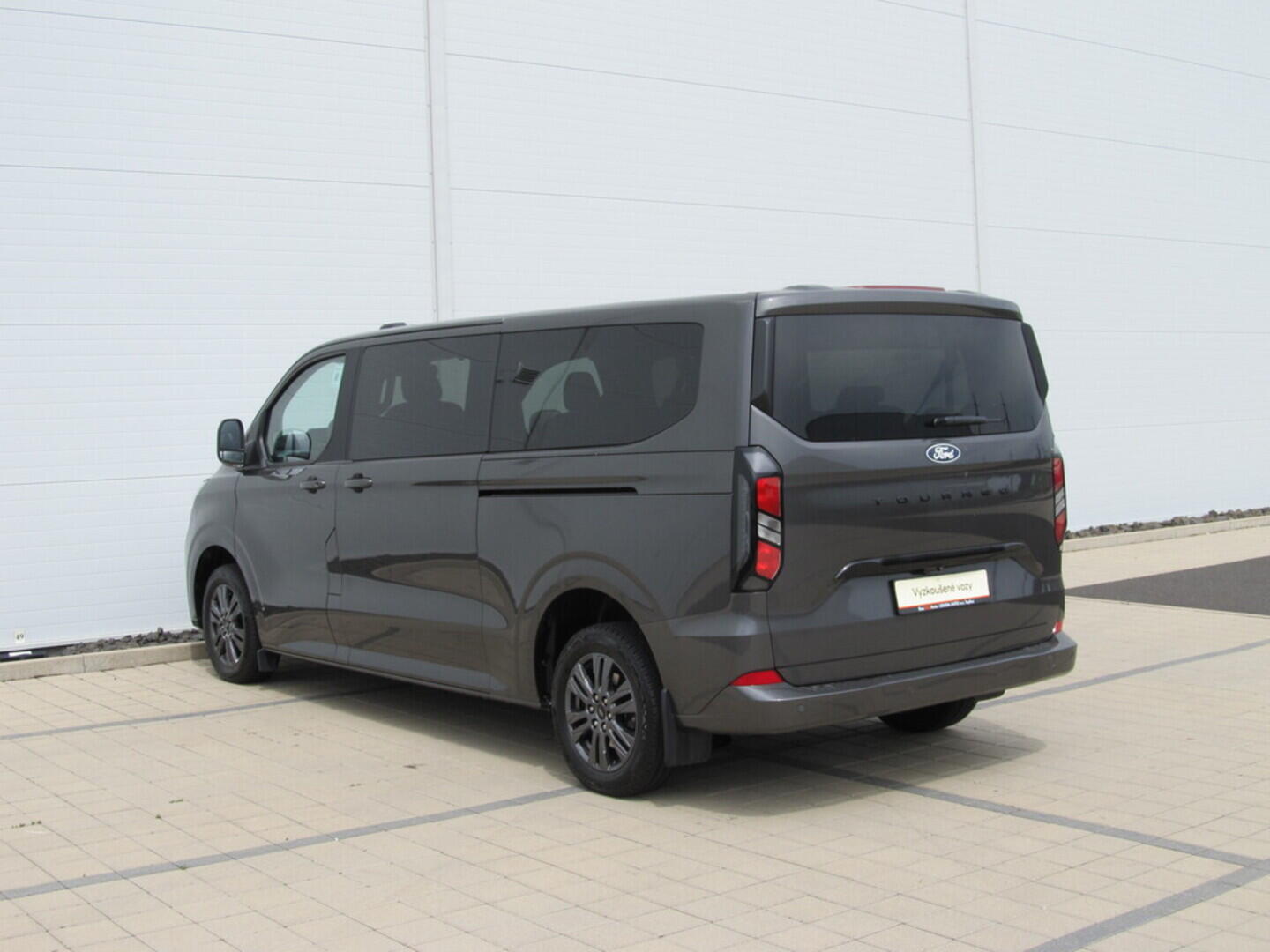 OM190V02554_15.webp_TOURNEO CUSTOM Titanium 320 L2 2.0 EcoBlue 110 kW manuál, DPH