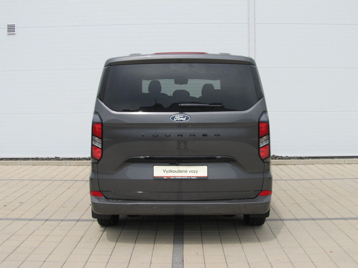 OM190V02554_17.webp_TOURNEO CUSTOM Titanium 320 L2 2.0 EcoBlue 110 kW manuál, DPH