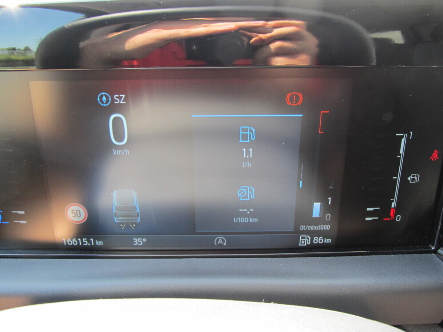 OM190V02554_18.webp_TOURNEO CUSTOM Titanium 320 L2 2.0 EcoBlue 110 kW manuál, DPH