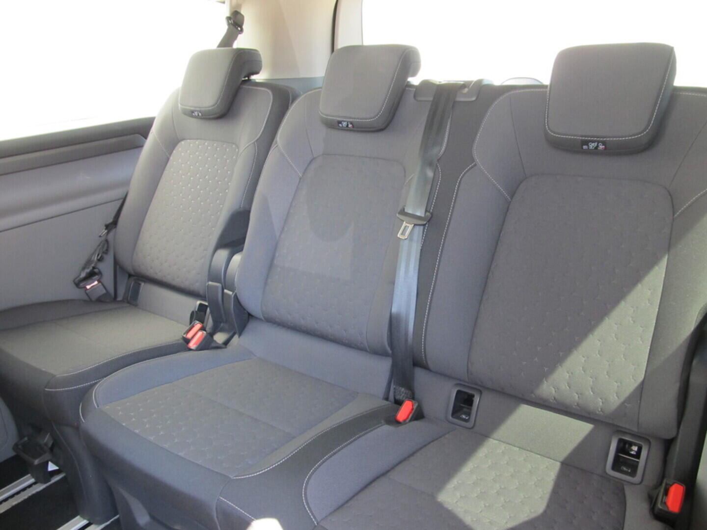 OM190V02554_28.webp_TOURNEO CUSTOM Titanium 320 L2 2.0 EcoBlue 110 kW manuál, DPH