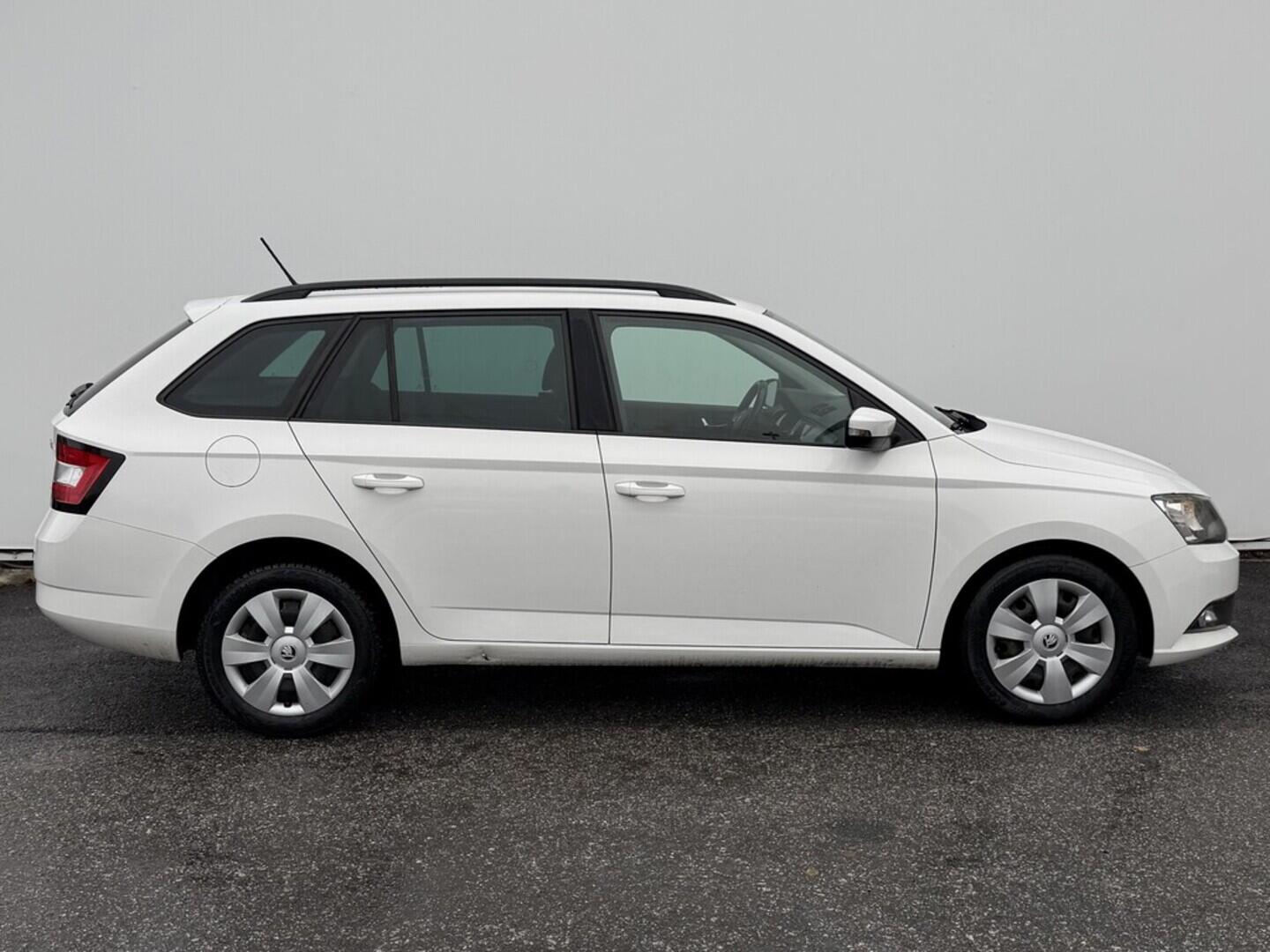 OM190V02555_16.webp_FABIA Ambition 1.4 TDI 66 kW manuál, DPH