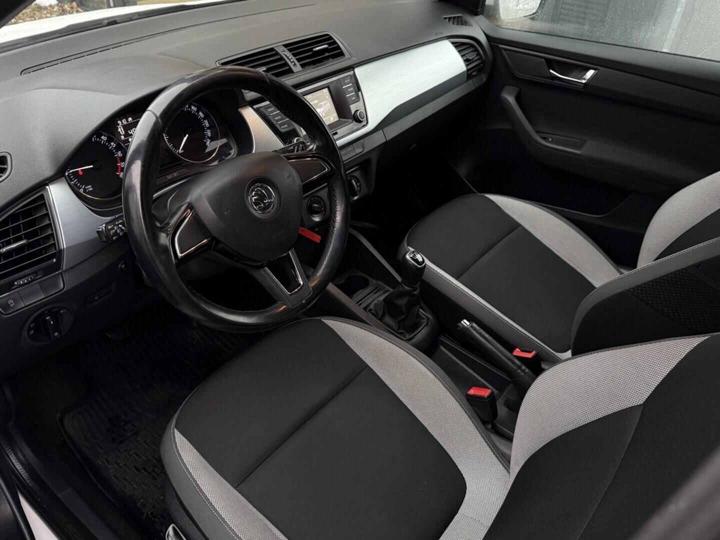 OM190V02555_19.webp_FABIA Ambition 1.4 TDI 66 kW manuál, DPH