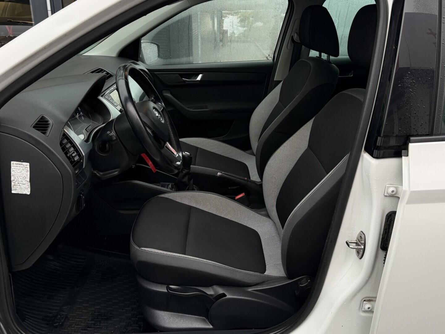 OM190V02555_20.webp_FABIA Ambition 1.4 TDI 66 kW manuál, DPH