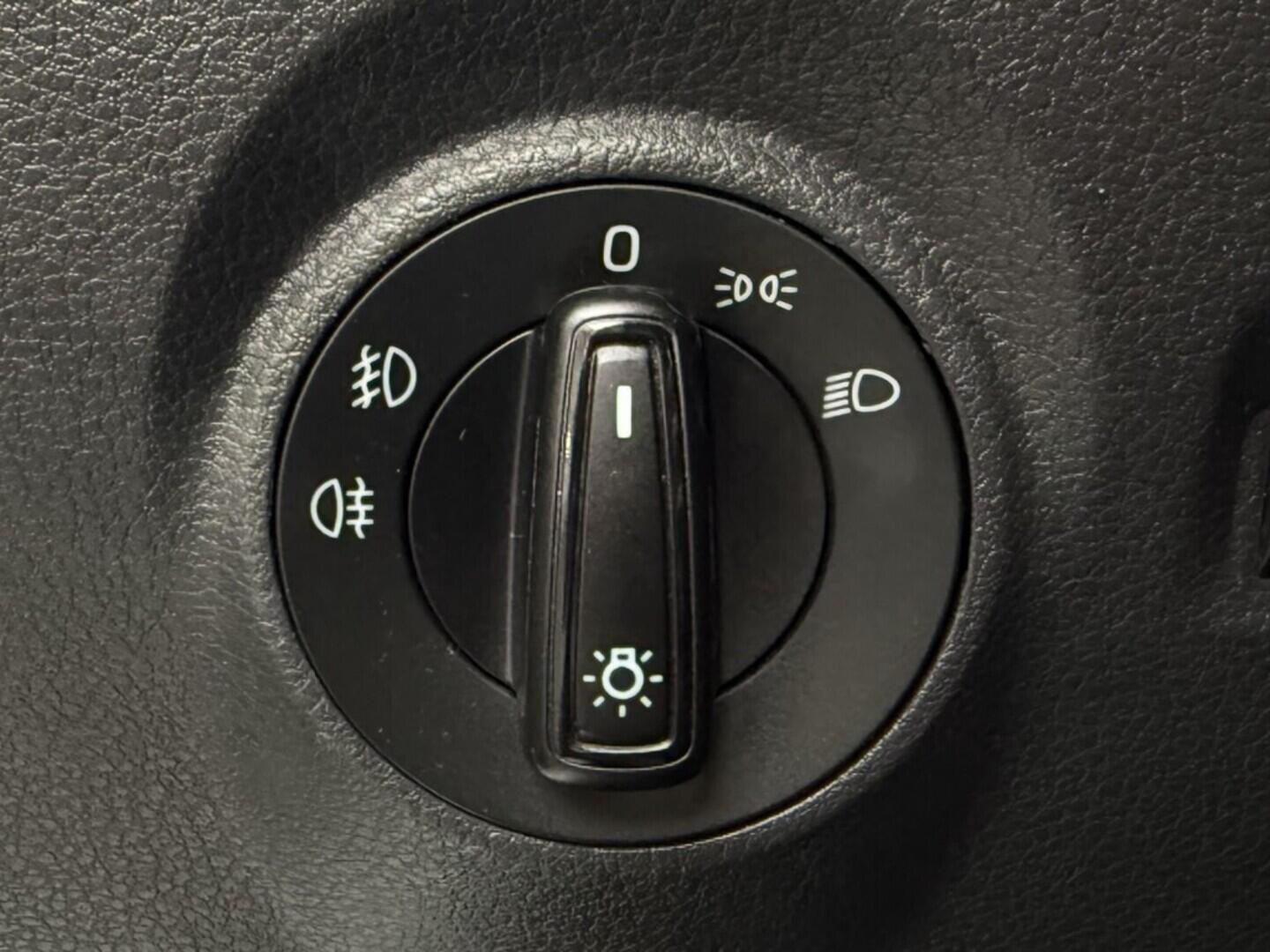 OM190V02555_22.webp_FABIA Ambition 1.4 TDI 66 kW manuál, DPH