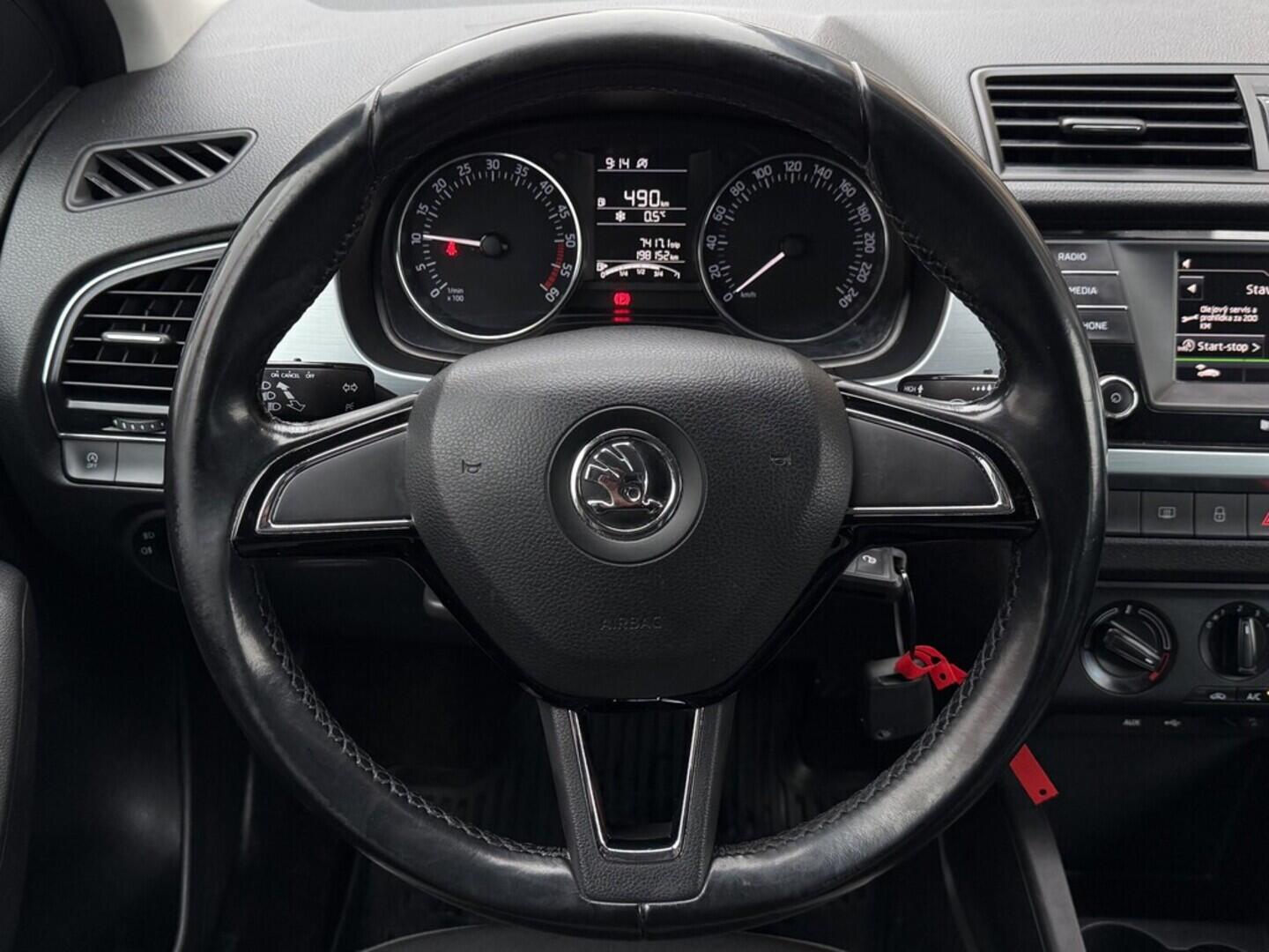 OM190V02555_23.webp_FABIA Ambition 1.4 TDI 66 kW manuál, DPH