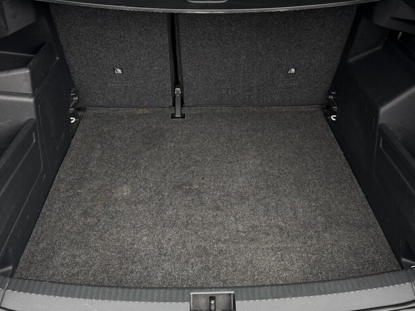 OM190V02555_30.webp_FABIA Ambition 1.4 TDI 66 kW manuál, DPH