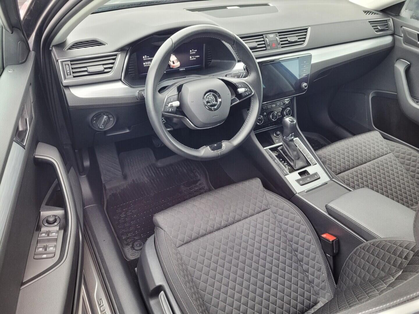 OM190V02558_19.webp_SUPERB Ambition 2.0 TSI 140 kW automat, DPH