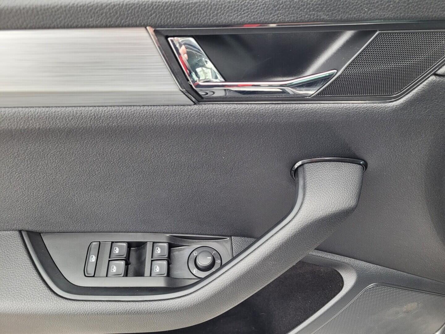 OM190V02558_21.webp_SUPERB Ambition 2.0 TSI 140 kW automat, DPH