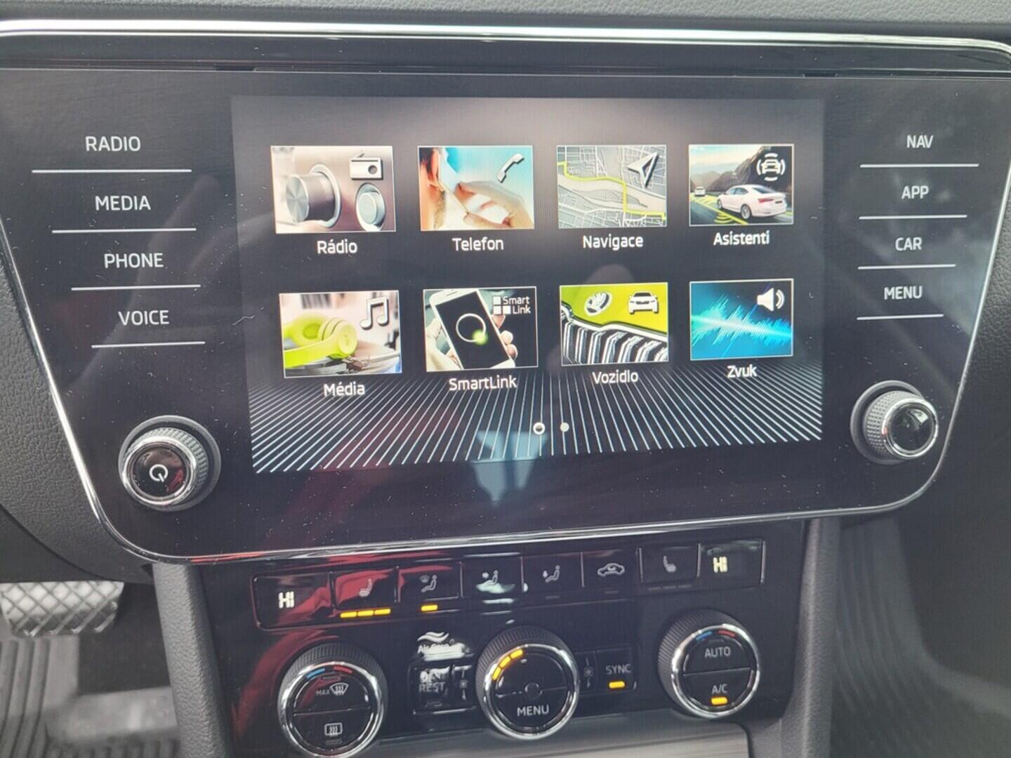 OM190V02558_24.webp_SUPERB Ambition 2.0 TSI 140 kW automat, DPH