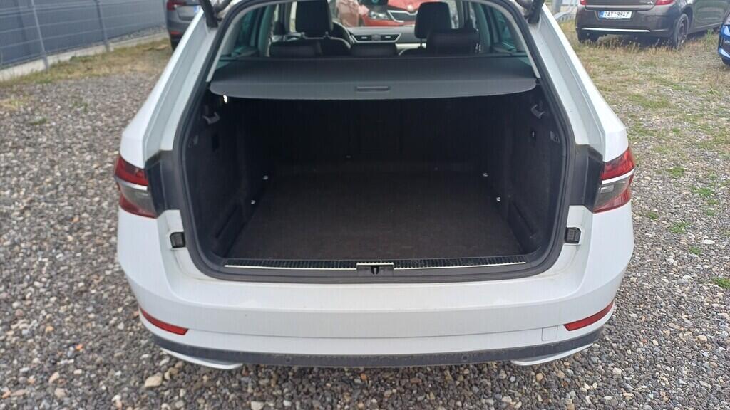 OM190V02559_31.webp_SUPERB L&K 2.0 TDI 110 kW automat, DPH