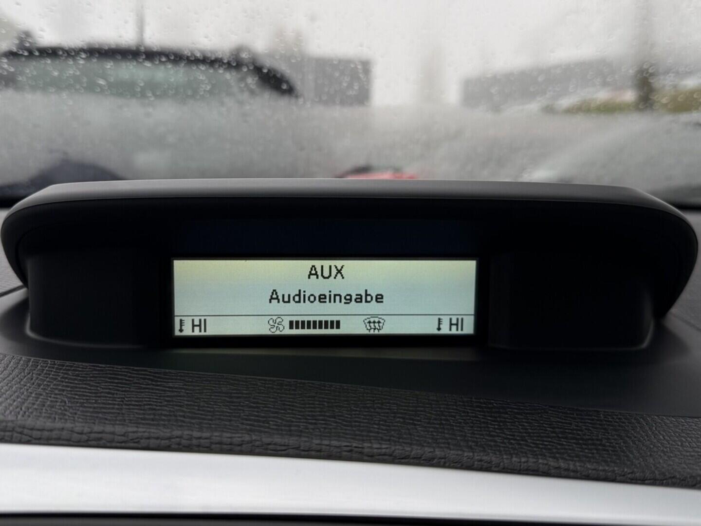 OM190V02565_25.webp_XC60 Momentum 2.0 D3 120 kW manuál