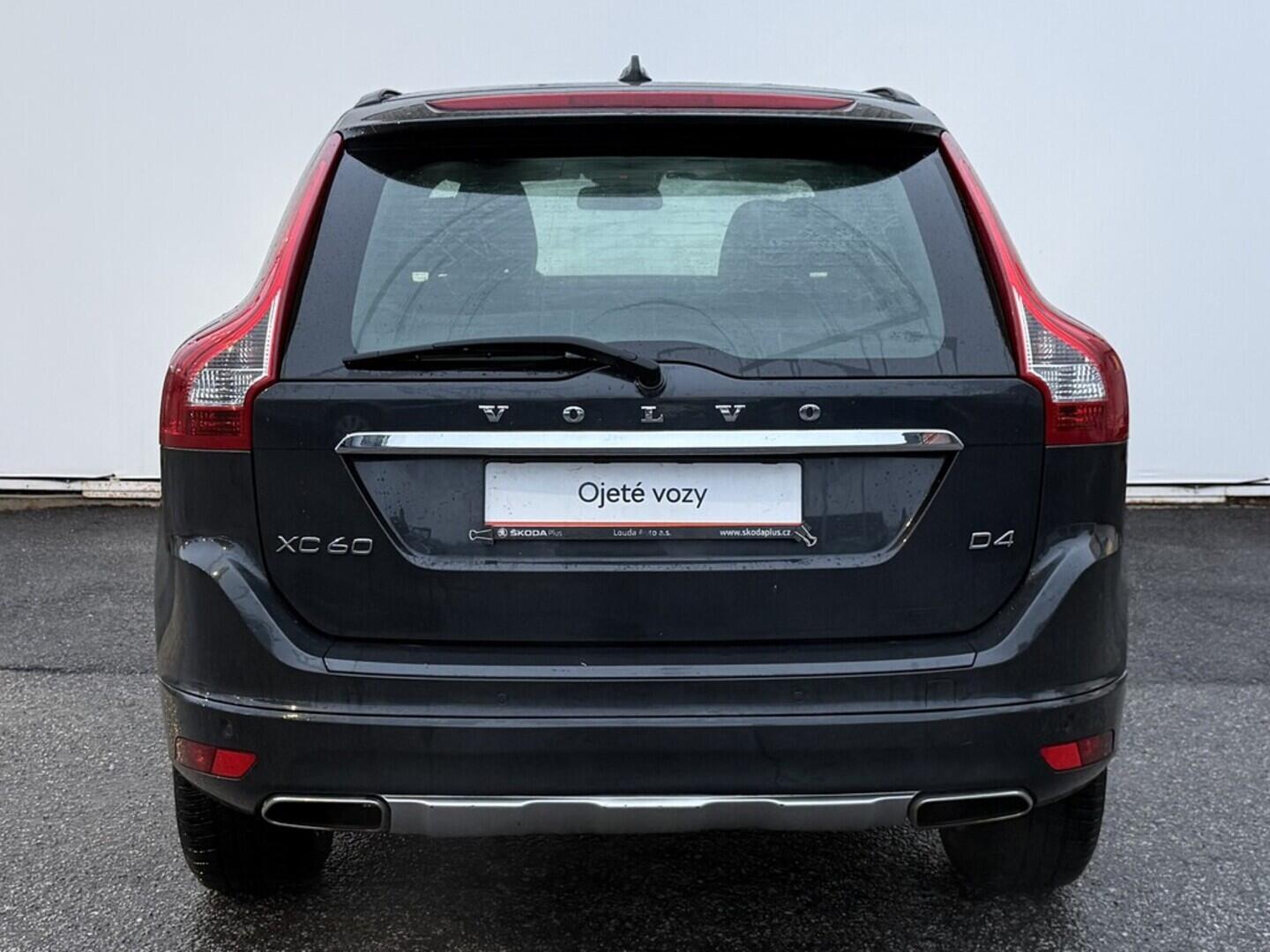 OM190V02566_17.webp_XC60 Momentum 2.0 D4 133 kW manuál