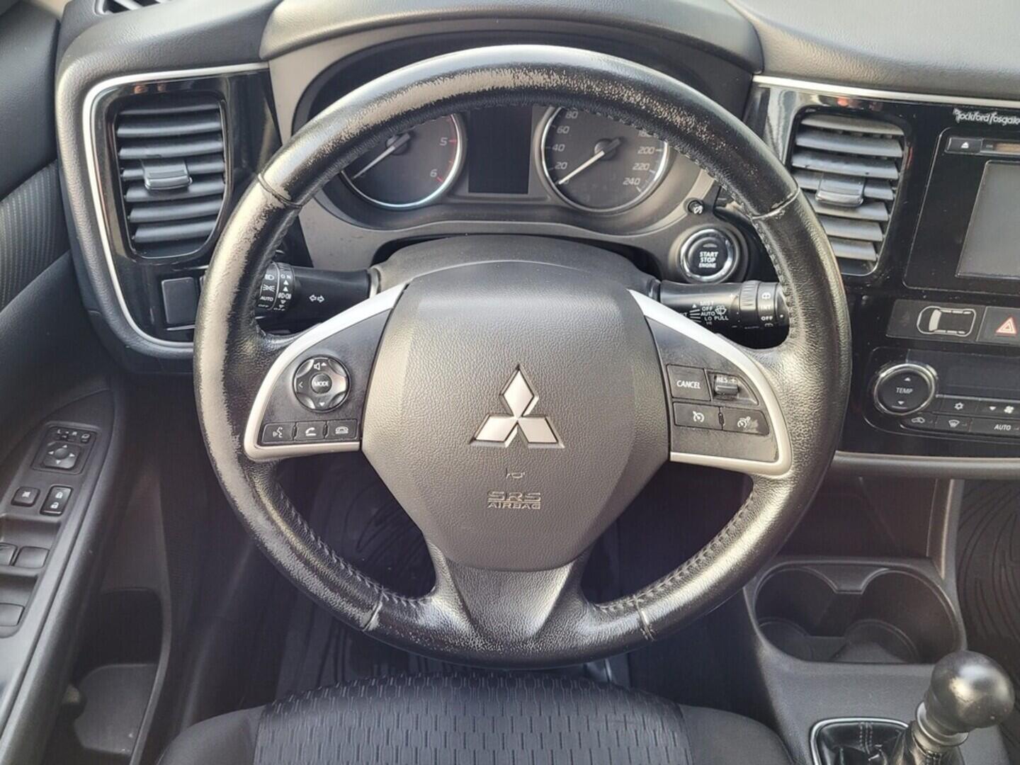 OM190V02572_23.webp_OUTLANDER  2.3 Di-D 110 kW manuál, DPH