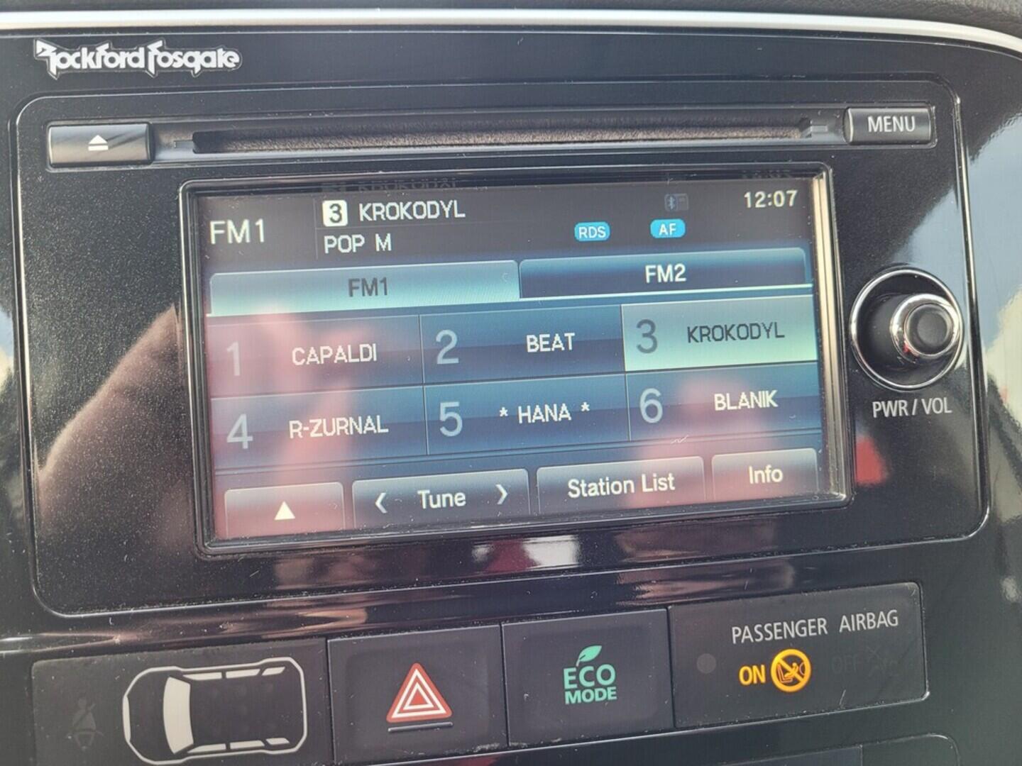 OM190V02572_24.webp_OUTLANDER  2.3 Di-D 110 kW manuál, DPH