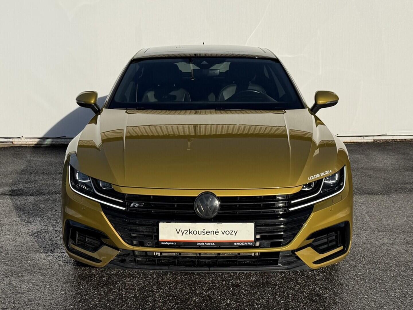 OM190V02576_13.webp_ARTEON R-Line 2.0 TSI 140 kW automat