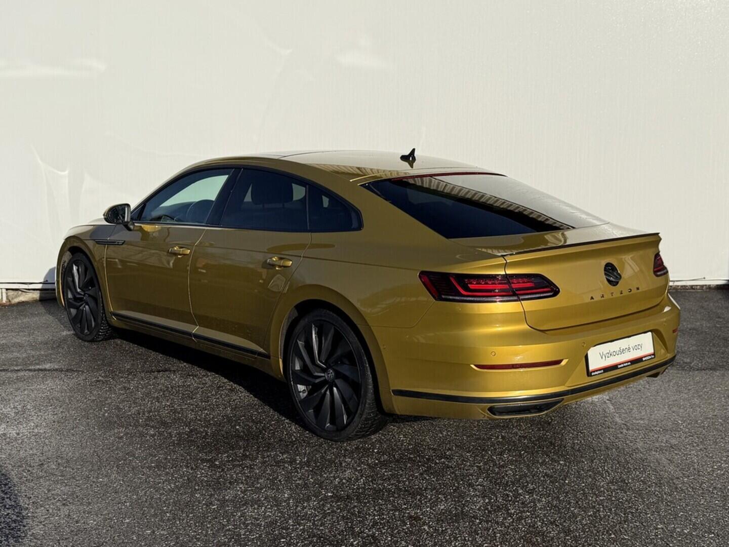 OM190V02576_15.webp_ARTEON R-Line 2.0 TSI 140 kW automat